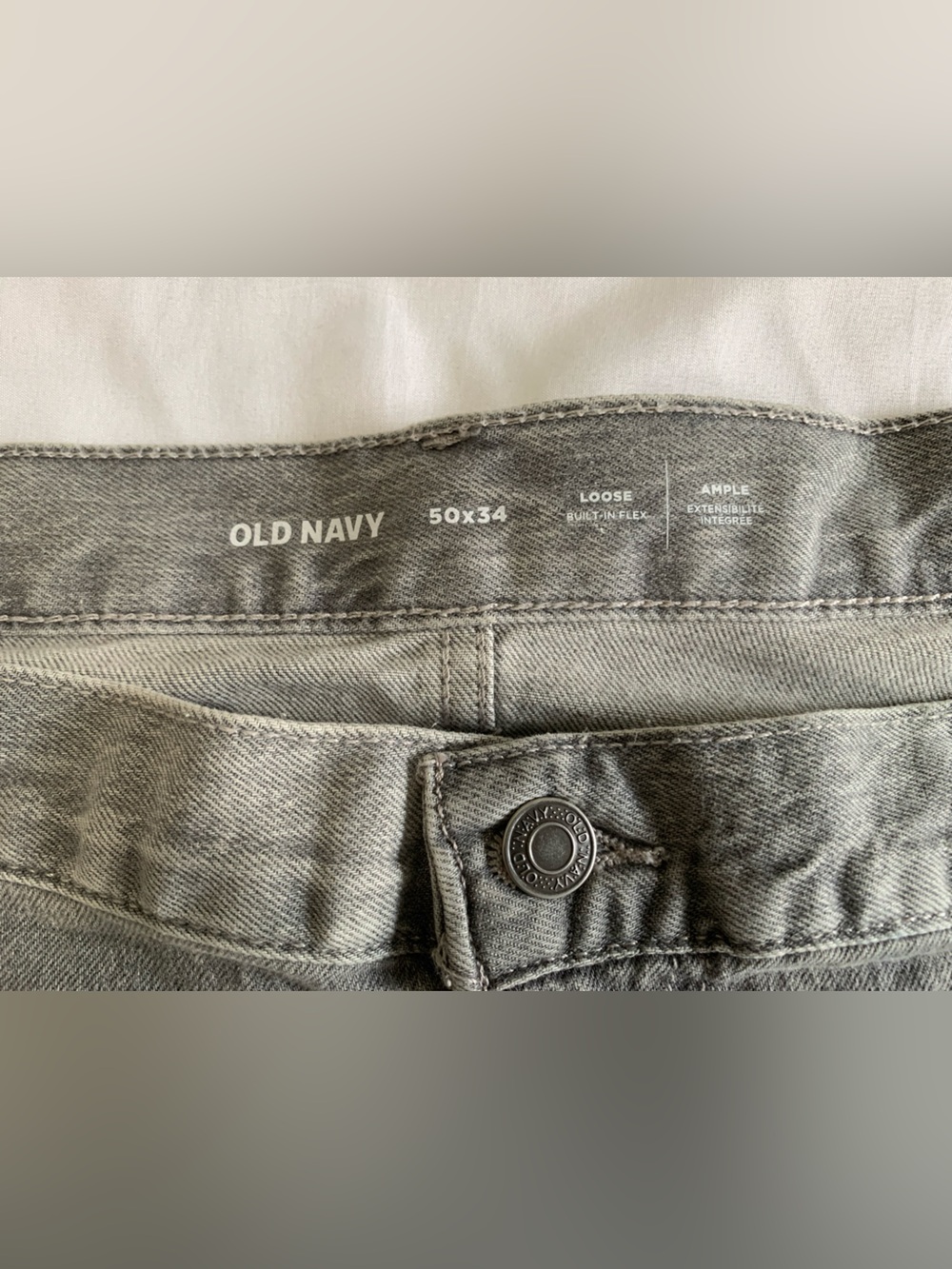 New with tags OLD NAVY jeans womens size 50x34 - Picture 4 of 7